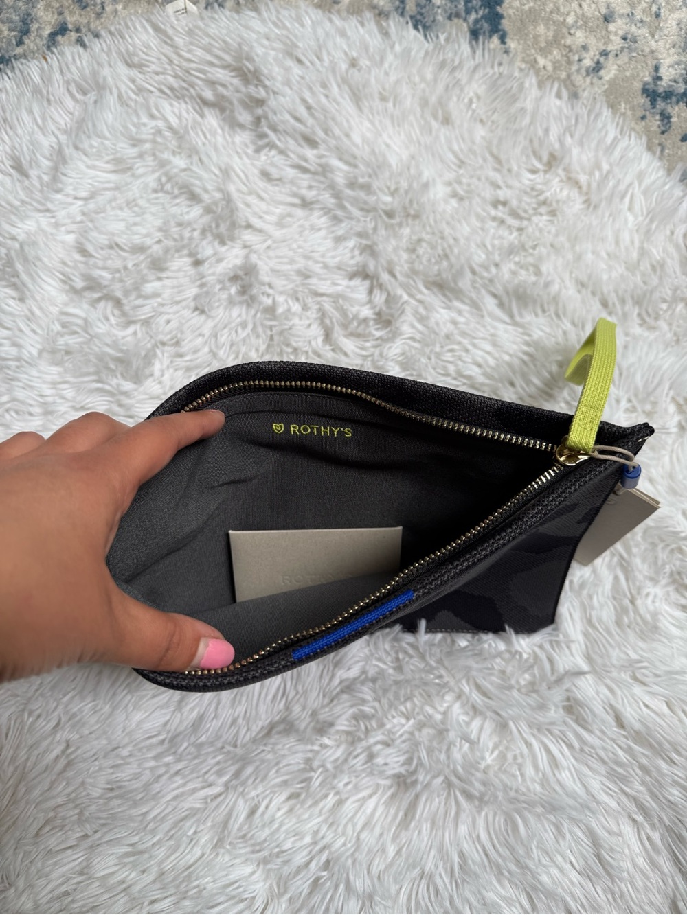 NWT Rothy’s The Essential Pouch - Picture 4 of 9